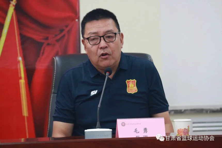 大学生篮球社团如何引入智能情感技术_2